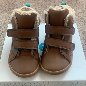 Ten Little Boots size 10, like new